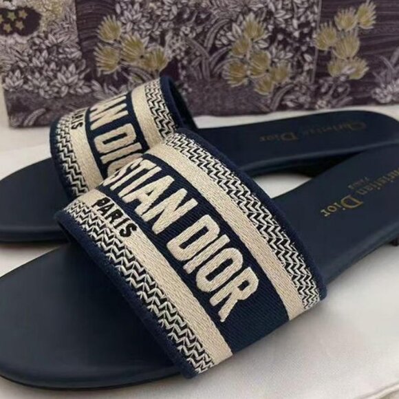 Women’s Christian Dior slides - Picture 3 of 3